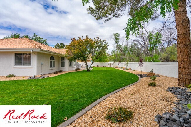 Photo - 3 Bedroom Home With 2 Car Garage In St. George