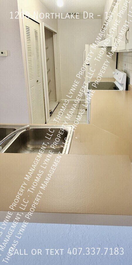 Photo - 1208 Northlake Dr