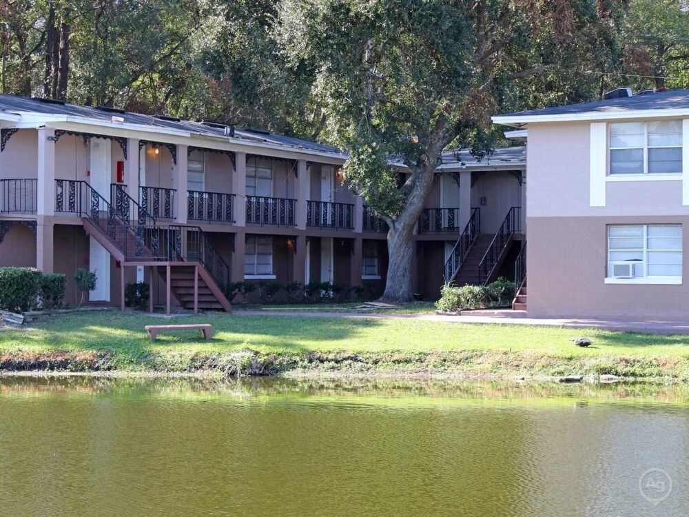 Photo - 7610 Jasper Avenue