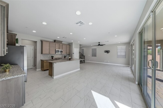 Photo - 11 Flora Sagio Ave