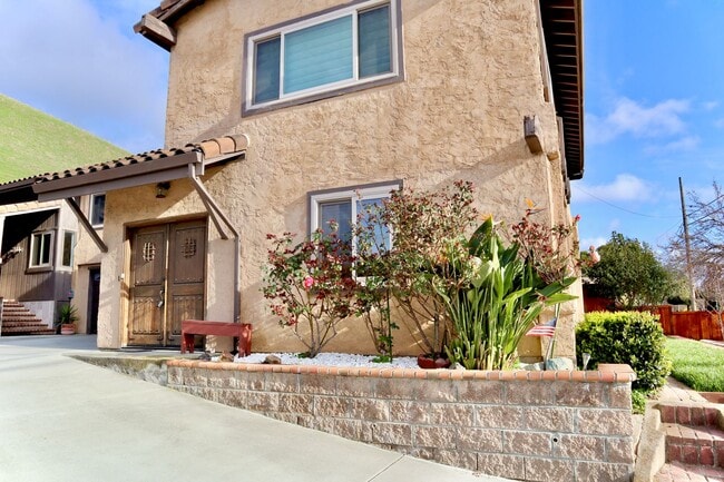 Building Photo - 35754 Mission Blvd Unit B