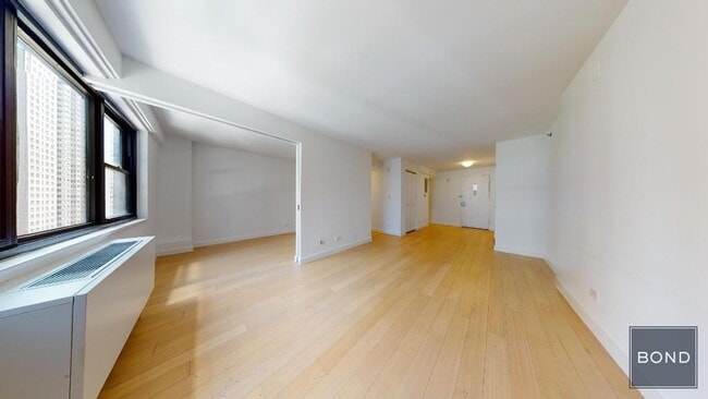 Building Photo - 222 E 39th St Unit 12E Rental