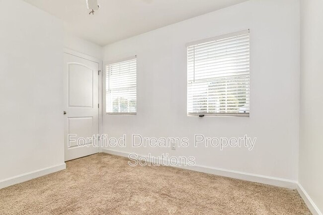 Photo - 4505 Holland Rd