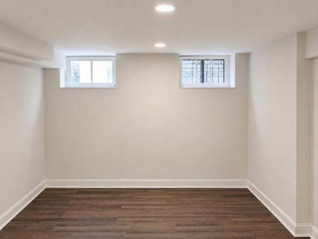 Photo - 923 N Calvert St Unidad Terrace