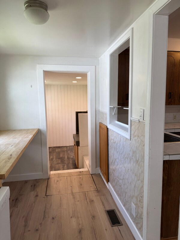 Photo - 25 Maple Ln S