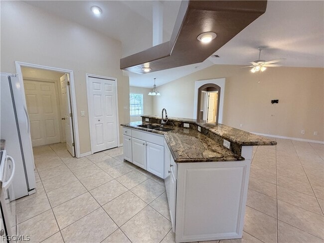 Photo - 906 SW 9th Ct