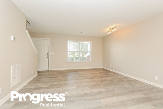 Photo - 3204 Nicole Dr