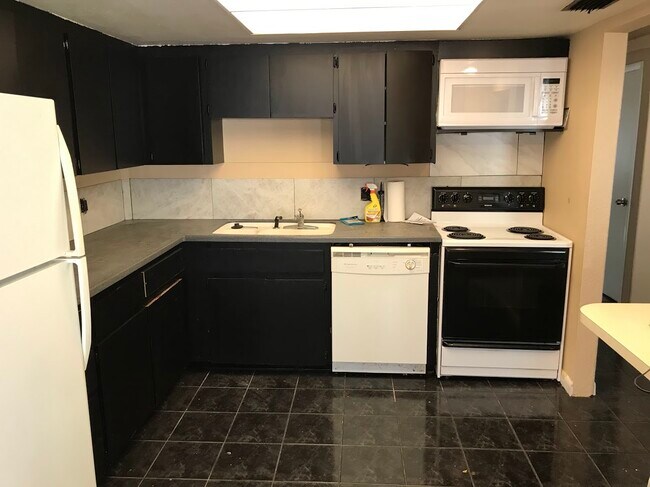 Photo - 3344 Barnsdale Dr