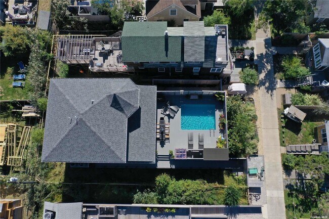 181 Wilmot Rd