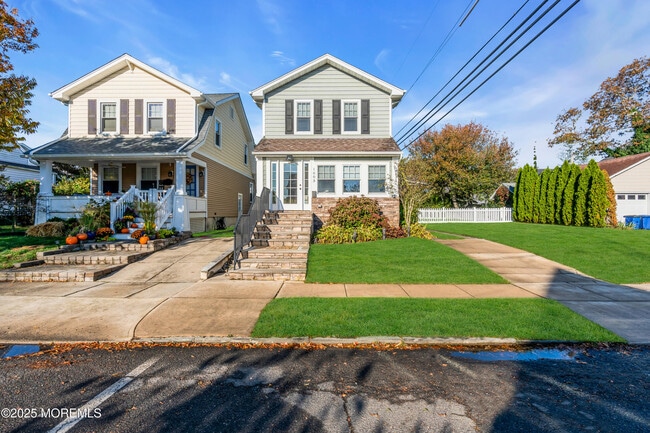 1003 C E St