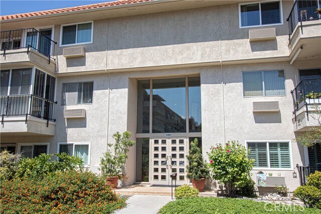 Photo - 2391 Via Mariposa W Unidad 3A