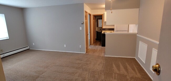 Photo - Colonial Club Apartments