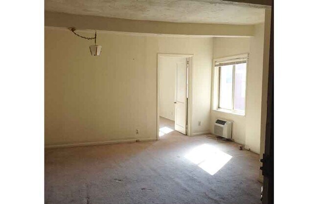 Photo - Telford 3405