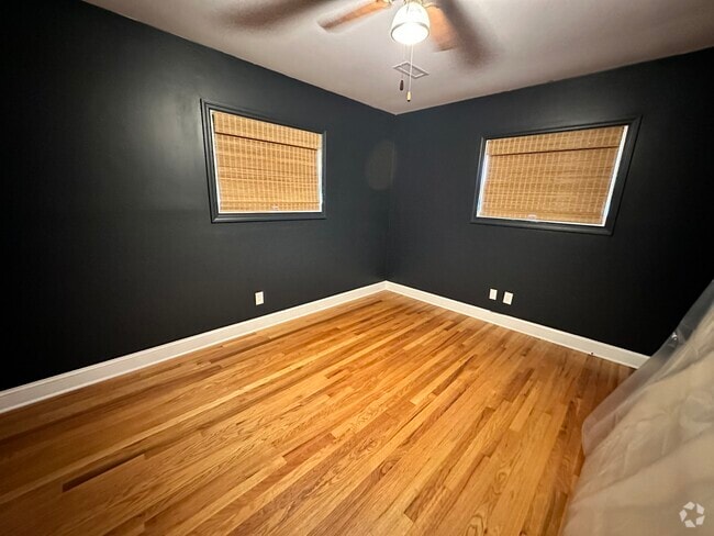 Building Photo - 218 Chesterfield Ln Rental