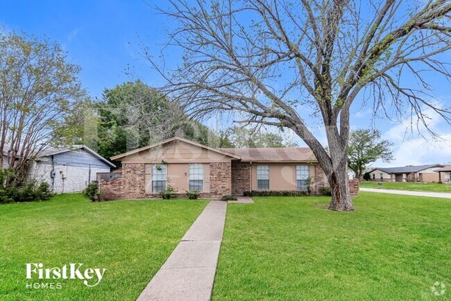 Building Photo - 1933 Whitney Dr Rental