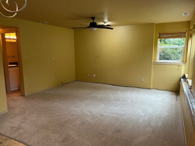 Photo - Beautiful 2 Bed 1 Bath MIL Unit near Cedar...