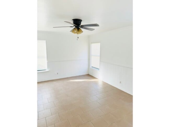 Photo - 1 BEDROOM DUPLEX!!! DALLAS****