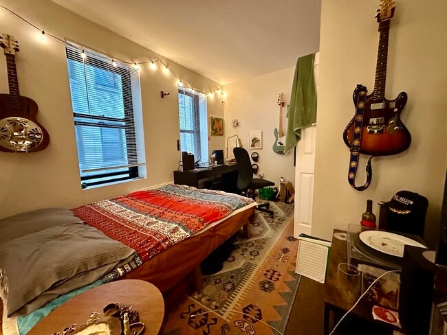 Photo - 829-833 Beacon Unit 1E Unit 1E