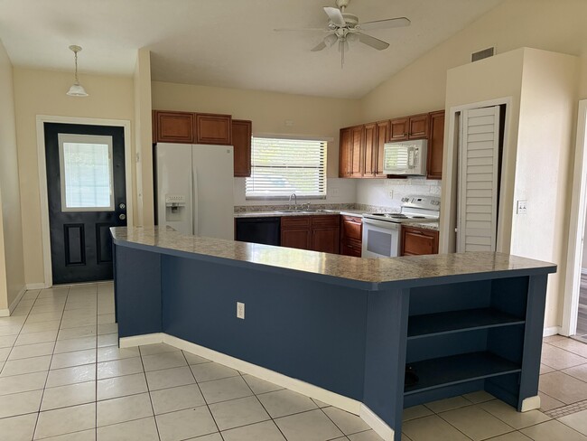Photo - 4612 Boabadilla Ave
