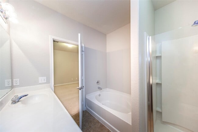 Photo - 6535 Dayridge Ln