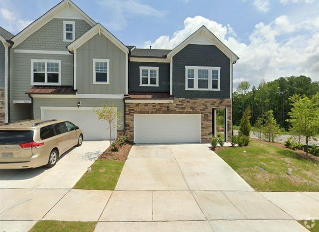 Building Photo - 2002 Chipley Dr Rental