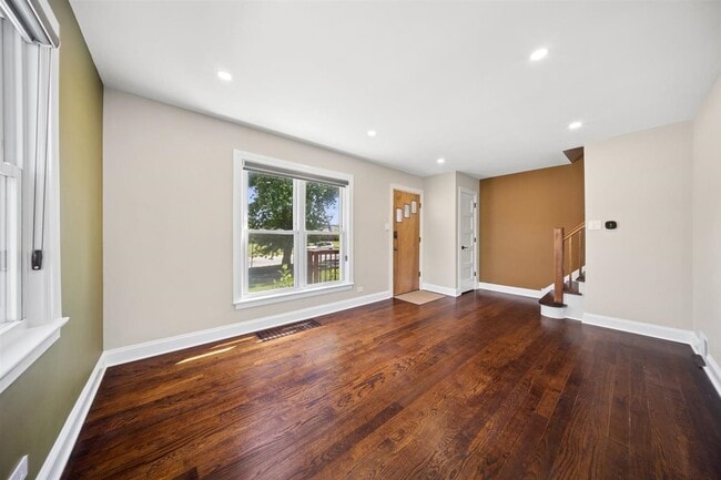 Photo - 1798 Howard Ave