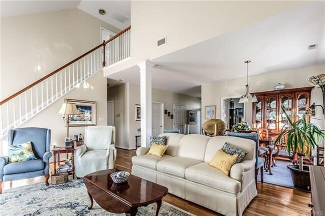 Photo - Beautifully maintained home in Birkdale with hardwood floors throughout 1st floor.