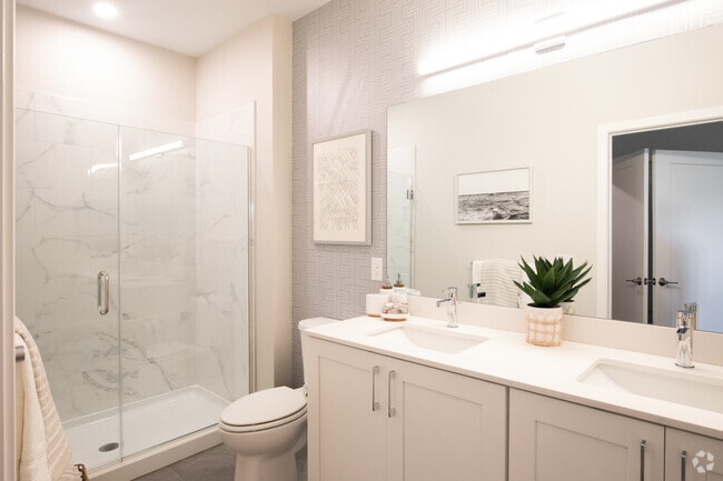 2 BR, 2 BA -