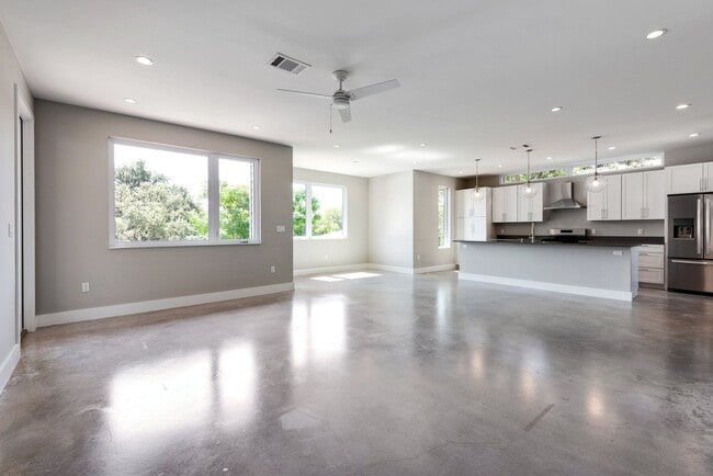 Photo - 3107 Walling Dr