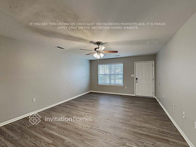 Photo - 341 Hunslet Cir