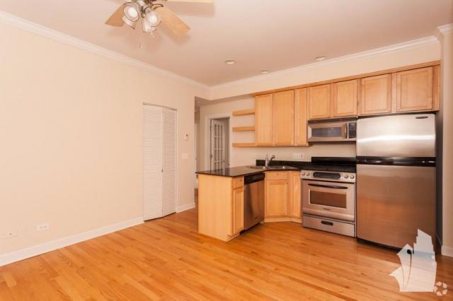 Building Photo - 1 bedroom in Chicago IL 60657 Rental