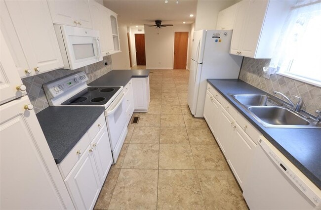 Photo - 248 Philadelphia Blvd