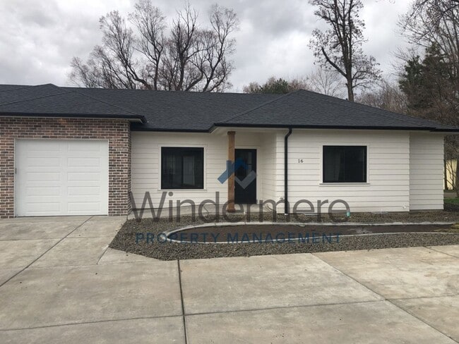 Building Photo - 14/16 W. Tietan Street Unit 16
