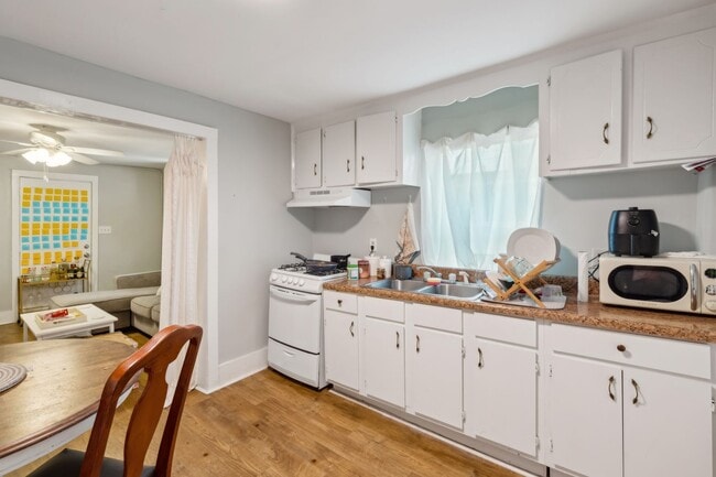 Photo - 13 Norman St Unit 13 Norman  B