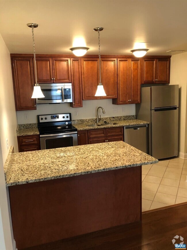 Building Photo - 1750 Rosser Ave Unit 120B Brandon Ladd Circle Rental