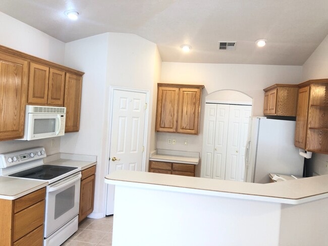 Photo - 3 bed 2 bath home for rent in Hurricane