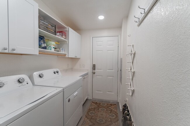 Photo - Modern Retreat in Reed’s Crossing