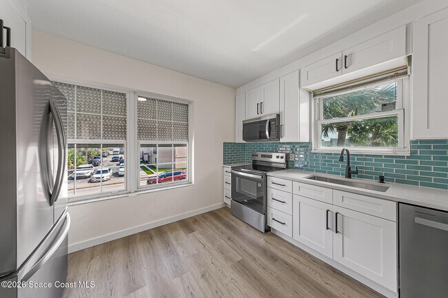 Photo - 1008 E Strawbridge Ave
