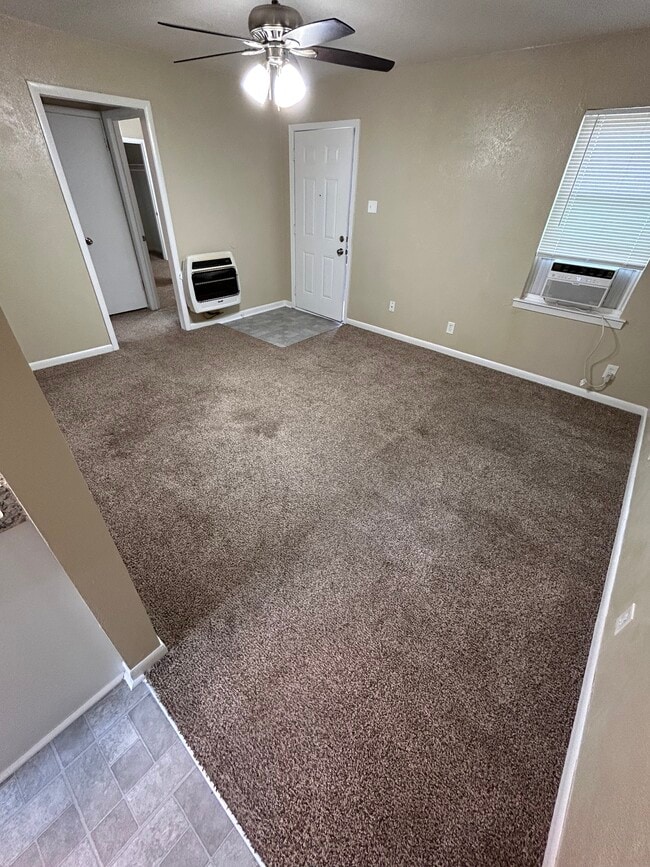 Photo - 716 Sunny Ln