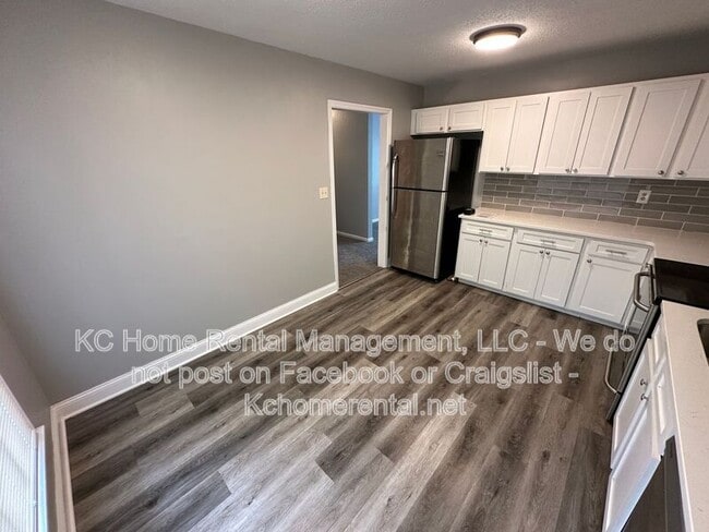 Photo - 708 NW Mock Ave