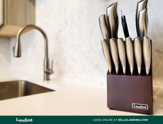 Photo - 18 E Camden St Unidad 417.624391