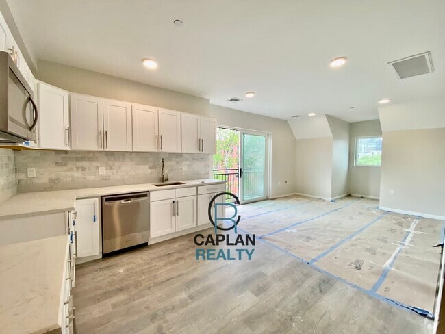 Building Photo - 94 Oliver Rd Unit 36 Rental