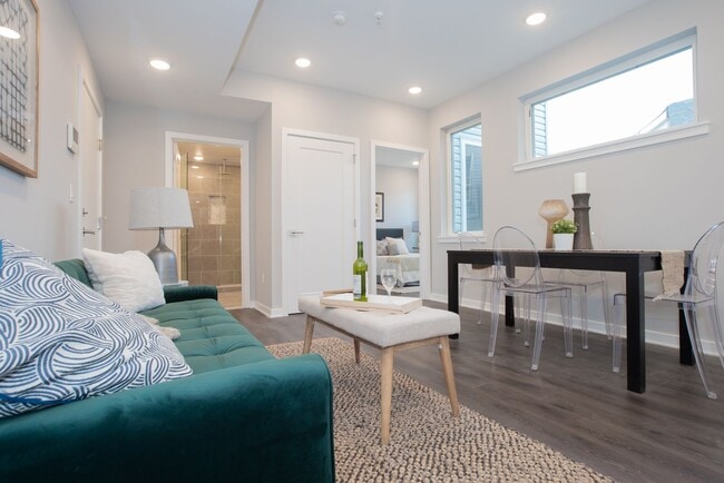 Photo - 15 Thirty Four