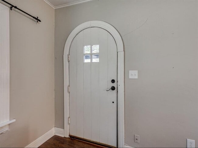 Photo - 4507 N Donald Ave