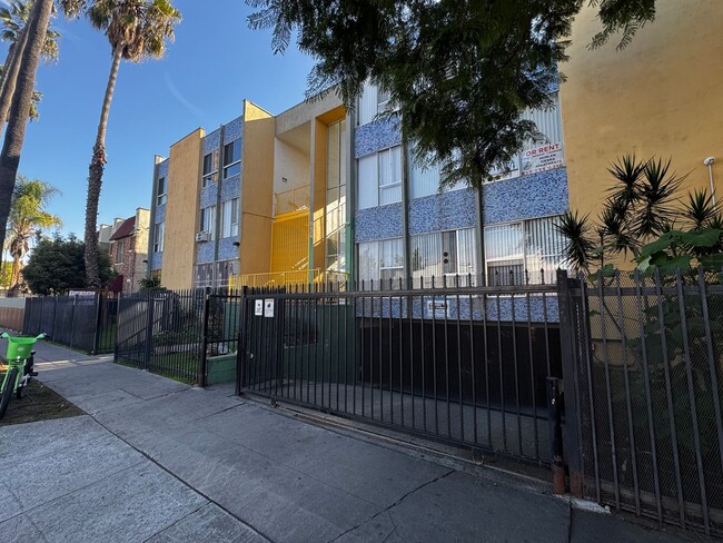 Photo - COMING SOON - Remodeled Studio - Melrose Hill - $1675 - 1st Month Free Unit 36