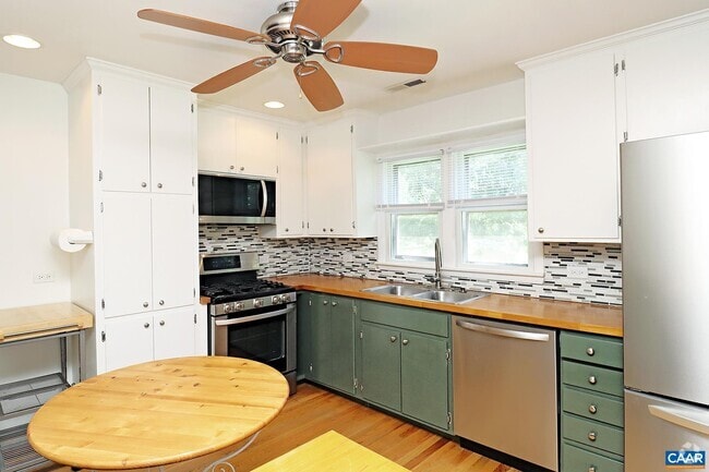 Building Photo - 231 Stribling Ave Rental