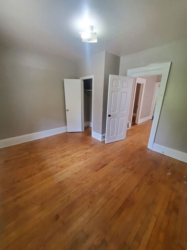 Building Photo - 3372-3374 N Richards St Rental
