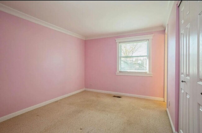 Photo - 923 Jeffery Ct