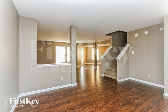 Photo - 10915 Firefly Cir