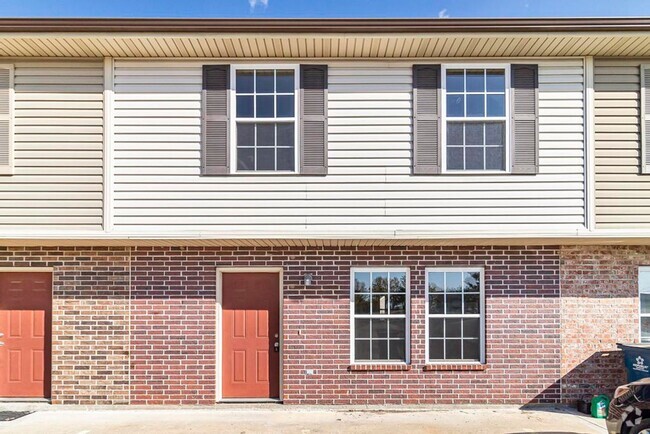 Building Photo - All Electric Town Home Near Whitemen AFB.